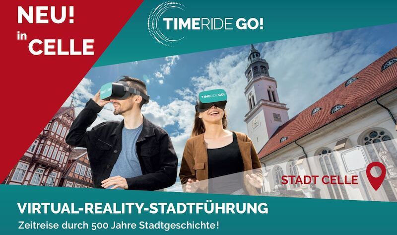 Werbung für TimeRide GO! in Celle mit zwei Personen, die VR-Brillen tragen, und einem Kirchturm im Hintergrund.